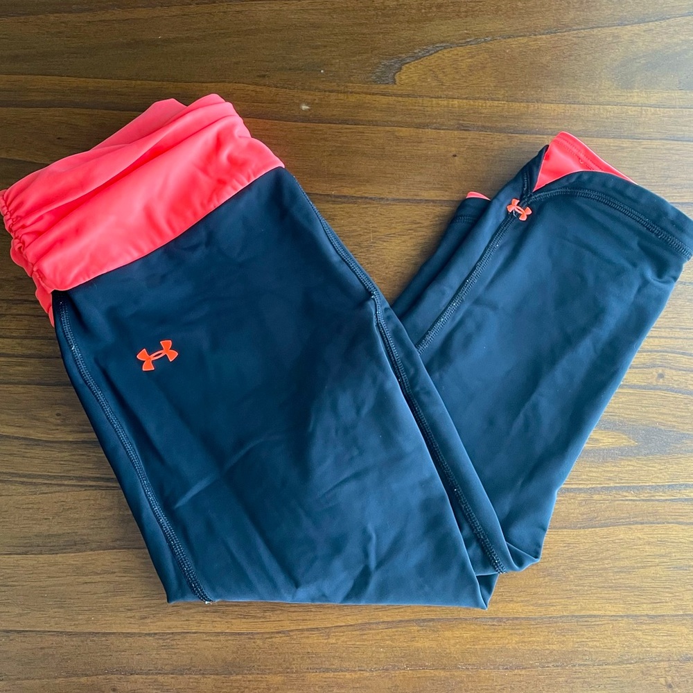 Under Armour Black and Coral Capri Leggings - Size Medium